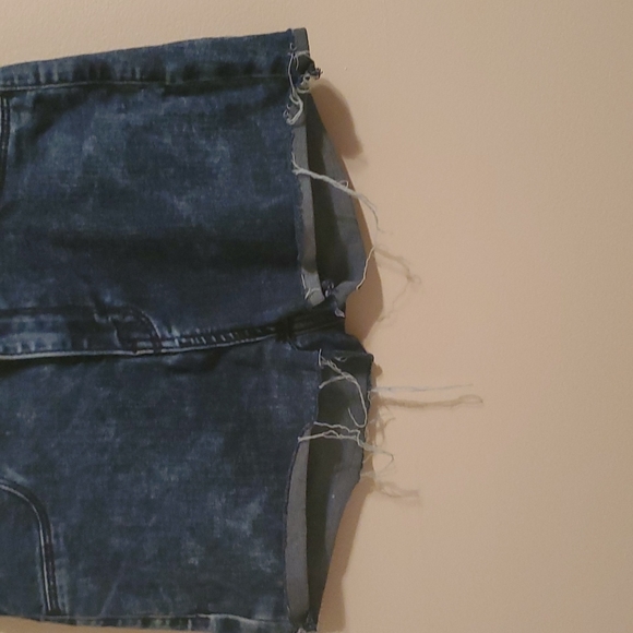 American Eagle sky high jegging shorts. - Picture 2 of 6